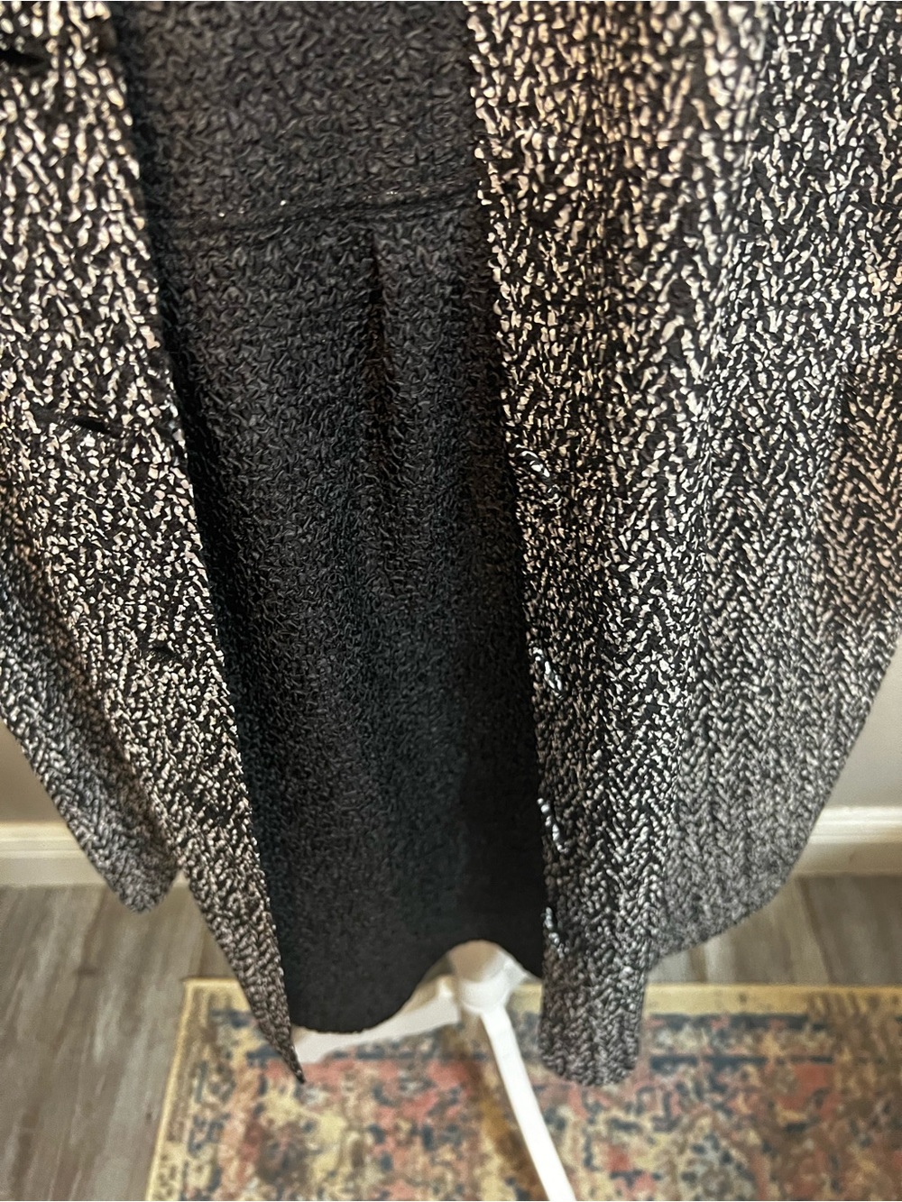 Chico's Design Black & White Coat
Dress Size 2 Stretch Crinkle lightweight - Picture 7 of 14
